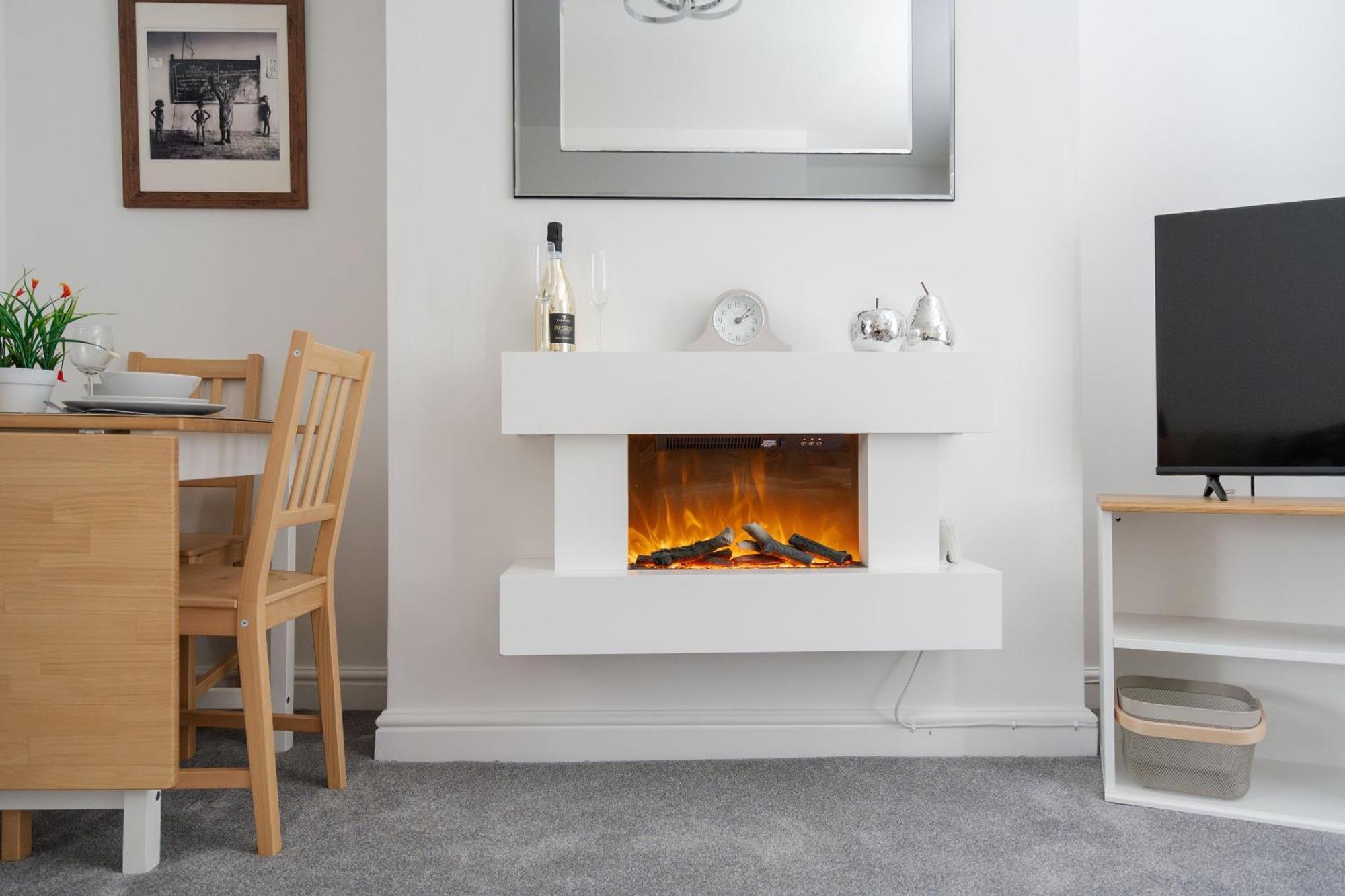 Buxton Apartment - 1 Bed, Free Parking, Wi-Fi Hazel Grove Bagian luar foto