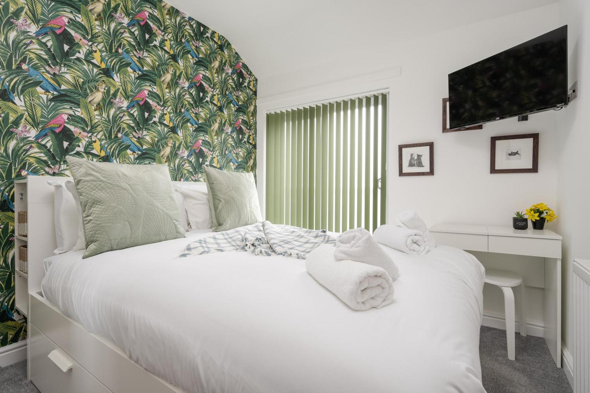 Buxton Apartment - 1 Bed, Free Parking, Wi-Fi Hazel Grove Bagian luar foto