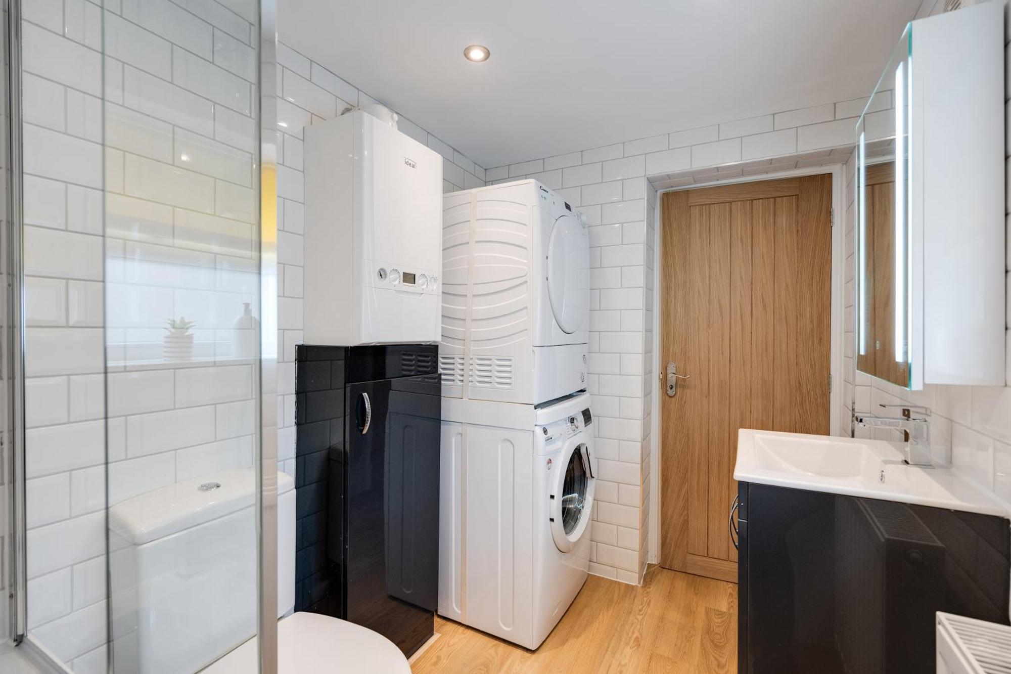 Buxton Apartment - 1 Bed, Free Parking, Wi-Fi Hazel Grove Bagian luar foto